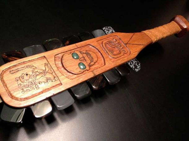 The most fearsome Aztec instrument of death was the “macauahuitl,” a club weapon favored by elite warriors. It was a wooden bat surrounded by razor-sharp obsidian blades. It was so powerful it could reportedly kill a horse with one strike. A modern recreation of a ceremonial macuahuitl made by Shai Azoulai. Photo credit: Niveque Storm (CC BY-SA 3.0)