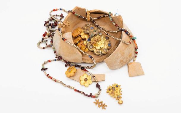 The Abbasid-era gold jewelry collection as found at the Dariyah site, Saudi Arabia.