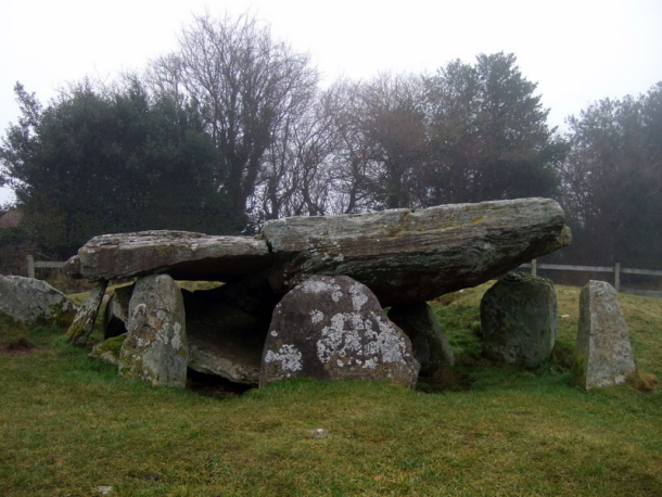 Arthur&rsquo;s Stone dolmen, near Dorstone, Herefordshire, UK.