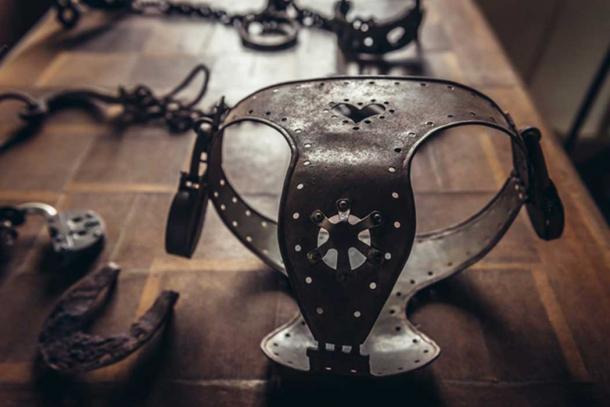 The Long Fascination With the Chastity Belt – But Was it Just A Fantasy ...