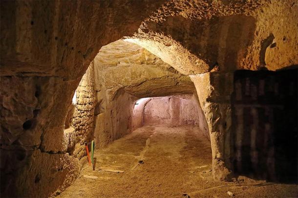 One of the famous and still largely unexplored tunnels of Château de Brézé. (Marc Ryckaert / CC BY-SA 4.0)