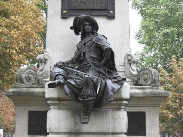 Statue of d'Artagnan by Gustave Doré. Bronze, 1883.