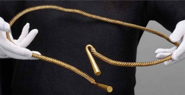 Gold torc stolen from Ely Museum, Cambridgeshire, UK. Source: © Trustees of the British Museum