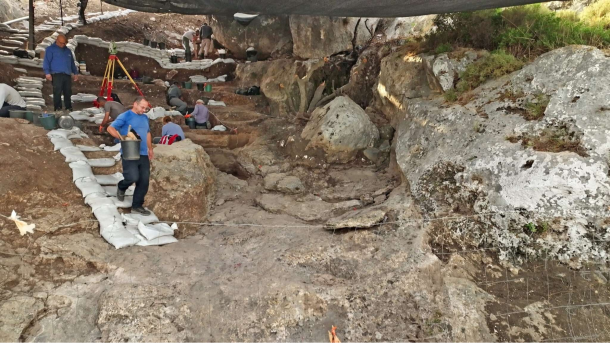 A 400,000-Year-Old Cave With a Time Capsule Rewrites the Story of Early Humans
