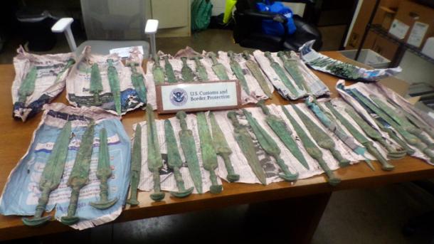 Huge selection of looted Bronze Age swords seized by US Border Security