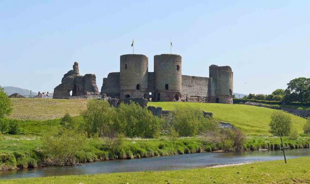9,000-Year-Old Camping Hotspot Found Near Welsh Castle