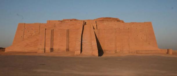 Ziggurat/temple of Ur to S&icirc;n, where patients could seek good fortune
