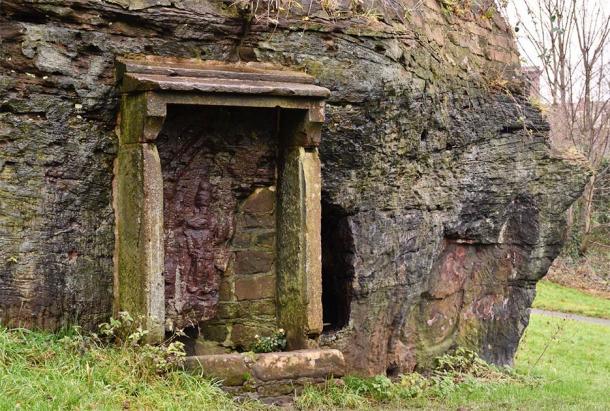 Remarkable Survival of Minerva’s Ancient Shrine Through the Ages