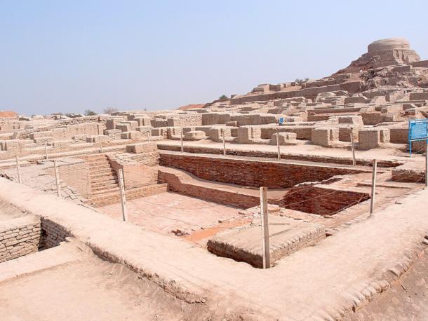 Excavated ruins of Mohenjo-daro, with the Great Bath in the foreground and the granary mound in the background