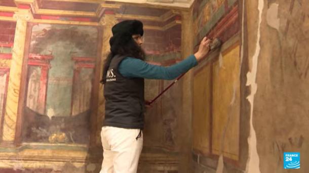 Workers are restoring the luxurious 1st century BC residence of Poppaea Sabina. 