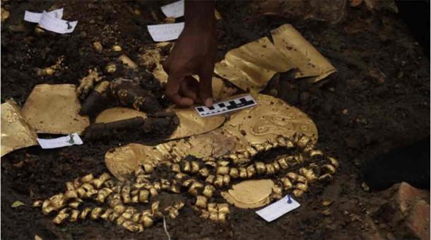 Gold-Filled Tomb of Pre-Hispanic Lord Unearthed in Panama