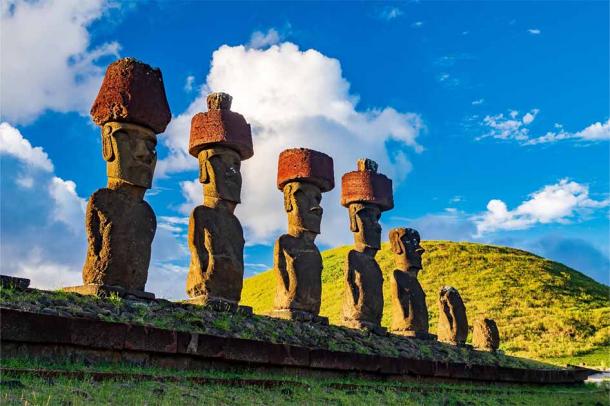 The foodstuffs found on the obsidian blades at Anakena in Rapa Nui suggest the islanders made the voyage to South America and returned. Source: F.C.G. / Adobe Stock.