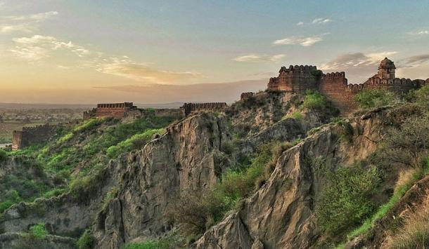 A view of Rohtas Fort, which is located on the outskirts of Jhelum, Pakistan. Source: Hussain Khalid / CC BY-SA 4.0