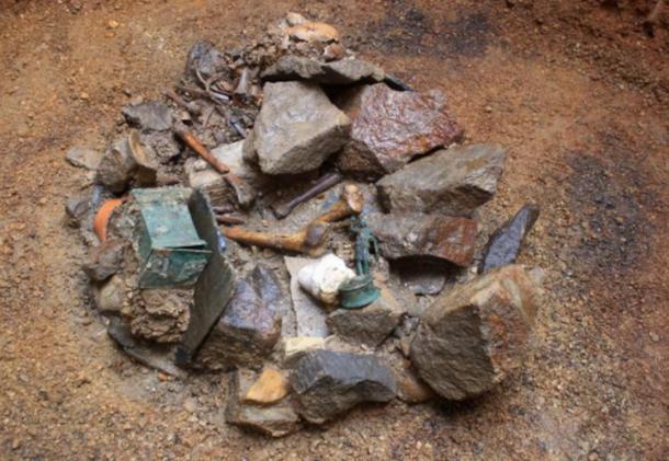 A well yielded a bronze statuette of the goddess Diana, a dedicatory inscription to Mercury Alatheus, and a human skeleton