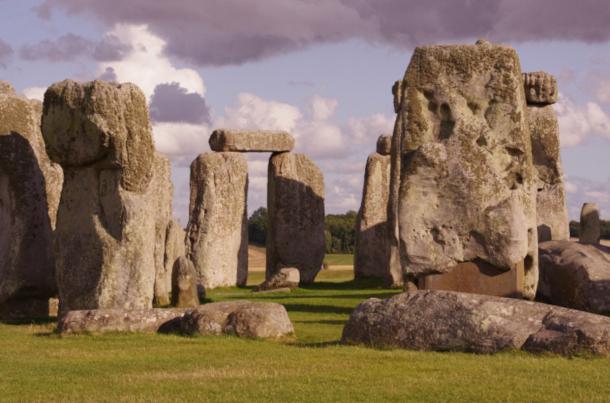 Tiny Sand Grains Demolish Longstanding Stonehenge Glacial Theory