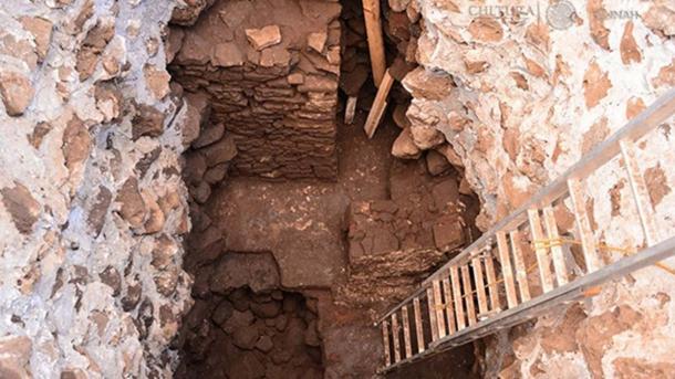 The temple was discovered when archaeologists were analyzing the damage in Teopanzolco pyramid.