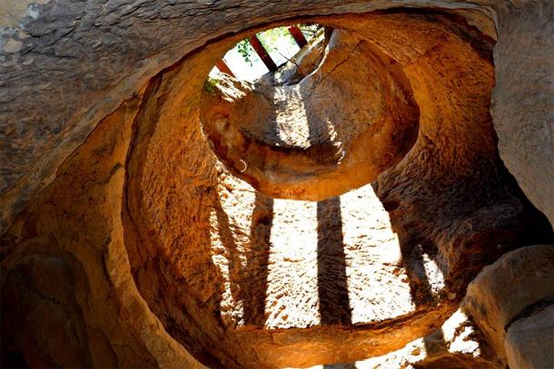Subterranean Secrets at the Temple of Sinca Veche