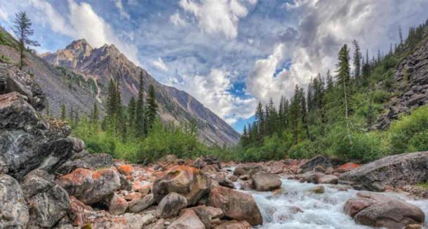 Mountain River in East Siberia. Source: zhaubasar/Adobe Stock