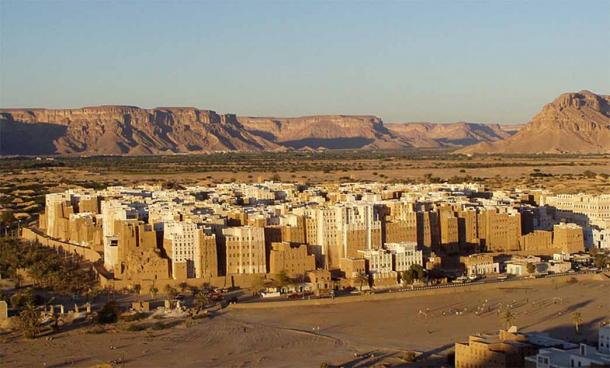 Surrounded by a fortified wall, the 16th-century city of Shibam used this structure for protection. (Dan from Brussels/ CC BY-SA 2.0)