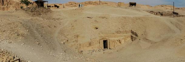 Entrance to the funerary complex of Osiris