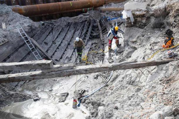 The ghostly remains of the huge Hanseatic League ship emerge from a construction site in Tallinn, Estonia’s capital. (Patrik Tamm / ERR)