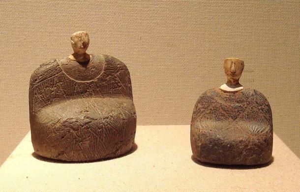 Bronze Age goddesses of ancient Bactria, Afghanistan, dated to roughly 2000-1800 BC. On display at the Ancient Orient Museum in Tokyo, Japan. (I, PHGCOM / CC BY-SA 3.0)
