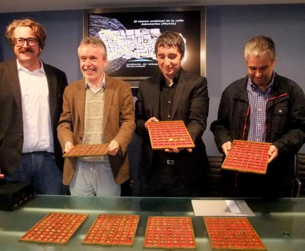 Presentation of the gold and silver coins by Murcia’s department of culture in 2012. Murcia, Spain.