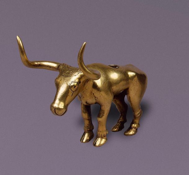 Gold Bull artefact and silver vessel from the Maykop Culture of the Northwest Caucasus (c. 4th-3rd millenniums BC). (LibReddit)