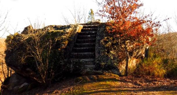 Steps leading to an Etruscan rock altar. Source: Project Tuscia