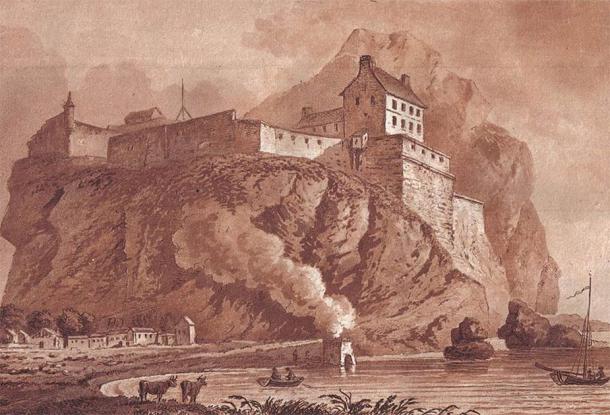 Dumbarton Castle boasts the longest recorded history of any Scottish castle. (Public domain)