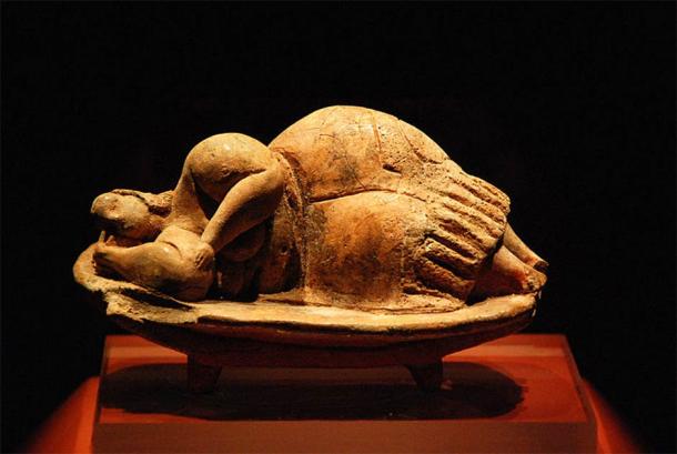 The Sleeping Lady was discovered in the Hal Saflieni Hypogeum and has since become an icon of prehistoric Malta. (Jvdc / CC BY-SA 3.0)