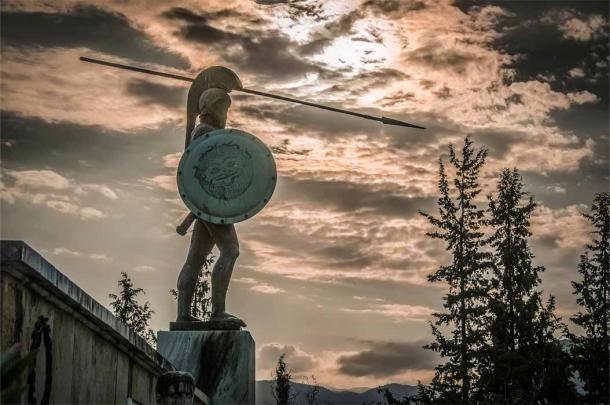 Estatua del rey Leonidas que lideró a los espartanos en la batalla de las Termópilas (Aggelos Images/Adobe Stock)