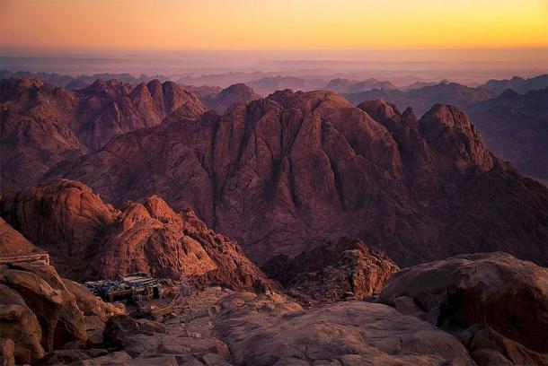 Mount Sinai, in the south of the Sinai Peninsula. It is believed that Moses saw the Burning Bush and received the Torah from Yahweh here (Mohammed Moussa / CC BY-SA 3.0)