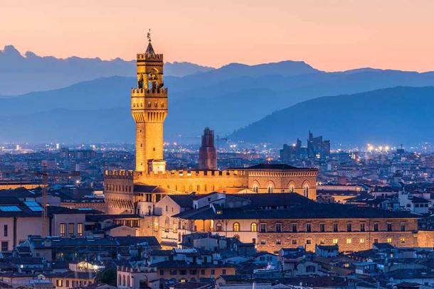 Palazzo Vecchio in Florence was a fortress-like palace which became the primary residence of the Medici family after they gained control of the city. (eyetronic / Adobe Stock)