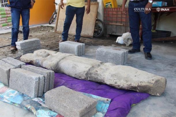 The citrus farmers then alerted authorities of their discovery. Experts are now trying to work out who or what the statue of the Mesoamerican woman represents. (María Eugenia Maldonado Vite / INAH)