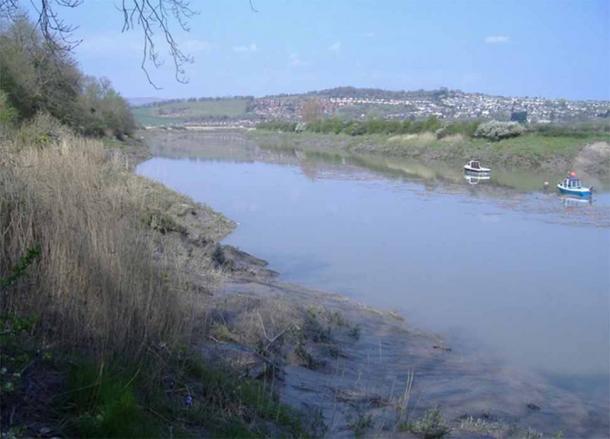 The River Usk, looking downstream (CC BY-SA 2.0)