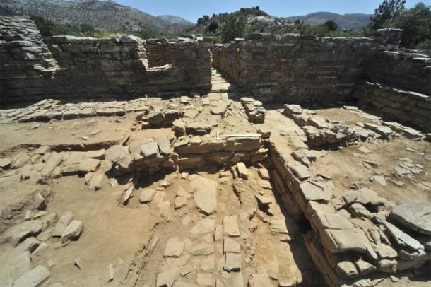 Area 68, which lies in the north entrance of the Central building where a complex of walls have been uncovered. (AIA)