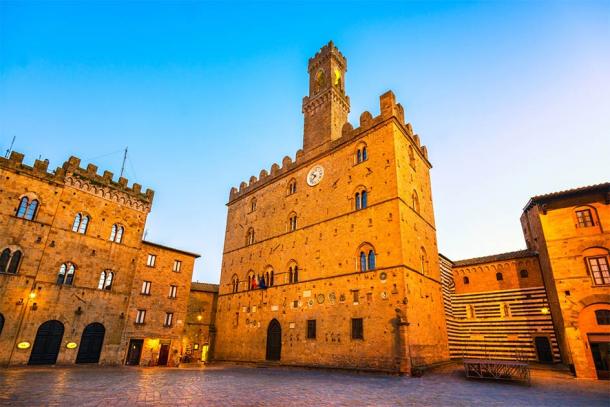 Palazzo Dei Priori of Volterra, Italy (stevanzz / Adobe Stock)