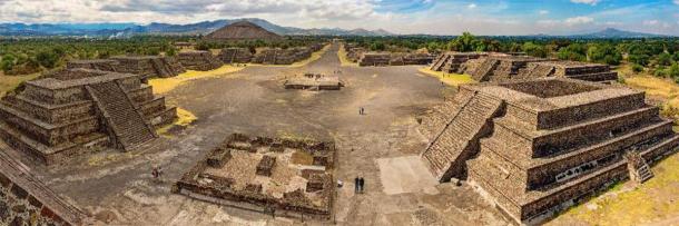 Pyramid of the Sun and the Avenue of the Dead at Teotihuacan. (Byelikova Oksana /Adobe Stock)