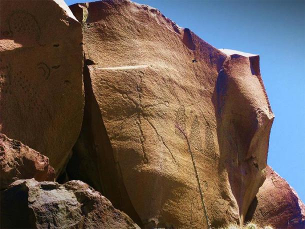 Most of the rock art at Boca de Potrerillos are petroglyphs. (Biologo Jorge Ayala/CC BY SA 4.0)
