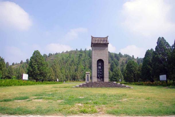 Mausoleo y tumba de Maoling (Acstar/ CC BY-SA 4.0) y video de You Tube