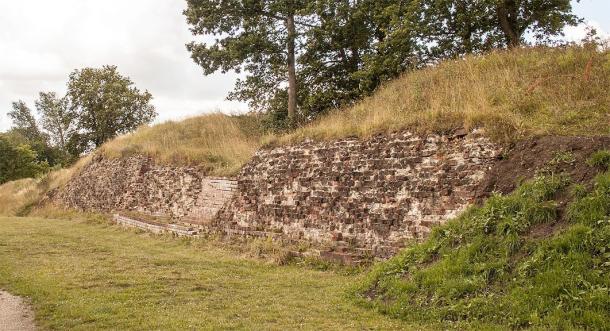 Shot of Danevirke 6 – ‘The Valdemar-wall’. (Szilas / CC0)