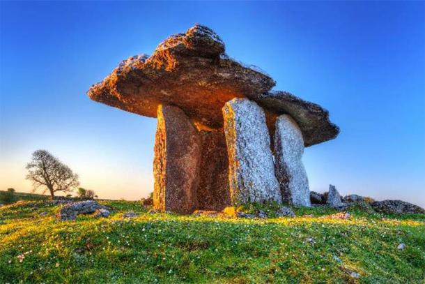 Poulnabrone portal tomb, a dolmen in the Burren, Co Clare, Ireland. (Patryk Kosmider /Adobe Stock)