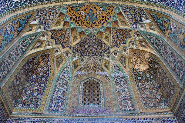 Tomb of Omar Khayyam (dynamosquito / CC 2.0)