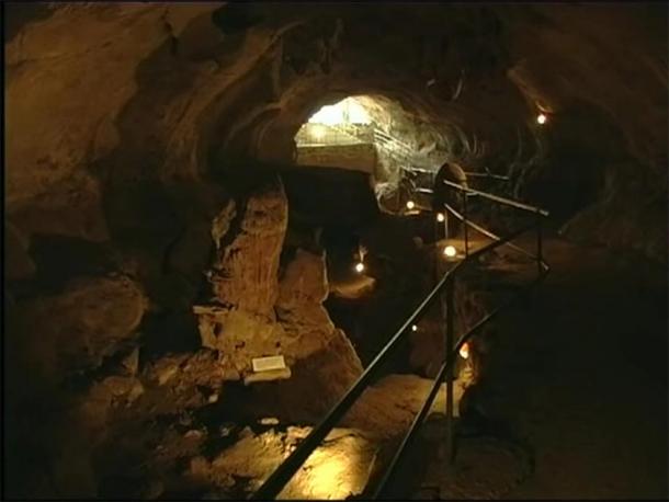 Inside the entrance of the Ghar Dalam cave and museum in Malta. (Provided by author)