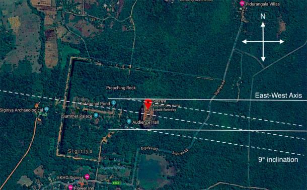 A diagram showing the slight inclination of 9° along the complex’s east-west axis. Modern research suggests this was a deliberate alignment, purposely marking a specific azimuth at a certain time of the year. (Created by the author)