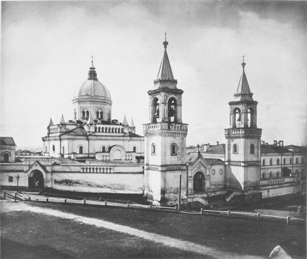 Darya Saltykova was sentenced to life in prison at the Ivanovski Convent, known as the St. John the Baptist Convent, in Moscow, which had long served as a prison for ladies of royal and noble blood. She sat in dark solitary confinement for the duration of her natural life. (Public domain)
