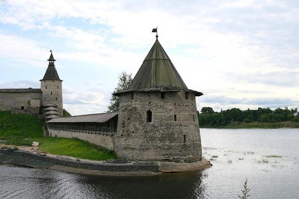 View of part of the moat built around the Kremlin. (Ludvig14 / CC BY-SA 3.0)