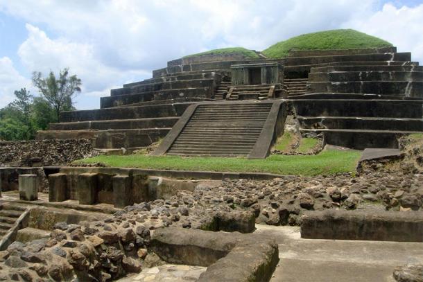 The better preserved Tazumal main pyramid (as viewed from the west) located in the jungles of Chalchuapa, El Salvador (Mariordo (Mario Roberto Durán Ortiz) / CC BY-SA 3.0)