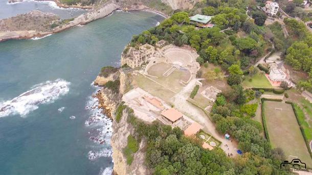Aerial image of Posillipo Archaeological Park on the coast of Posillipo, which includes the ruins of the Roman villa of Publius Vedius Pollio. (Salvatore Capuano / CC BY-SA 2.0)